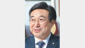 “부동산거래법 우선 처리”… 투기 잡겠다는 윤호중