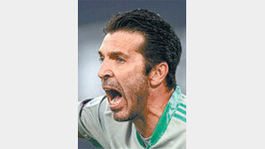 감독보다 나이 많은 부폰, 유벤투스 떠난다