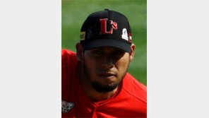 시속 158.5km 앞세워… 폰트, 8이닝 1실점