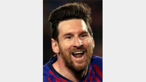 메시, 연봉 절반에 바르사와 5년 더