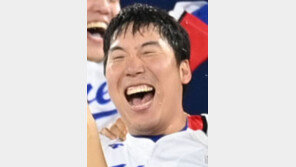 끝내준 김현수… 한국 야구, 도미니카에 4-3 역전승