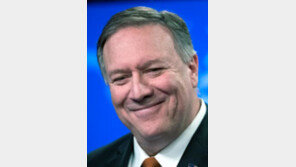 폼페이오, 日서 선물받은 660만원짜리 위스키 ‘실종’