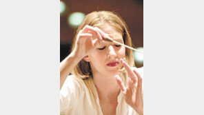 말비츠, 베를린 콘체르트하우스 수석지휘자로… 女지휘자중 ‘최고’