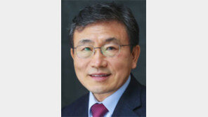 치매 돌보는 또 하나의 가족, 국가[기고/권덕철]