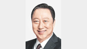 박용만 회장-두 아들, 두산그룹 떠난다 