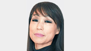 진은숙 “한국 음악가, 스스로 당당해지라”