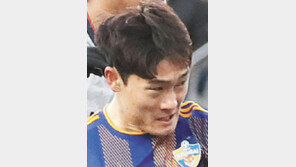 10명이 싸운 울산, 움츠러들지 않는 최강