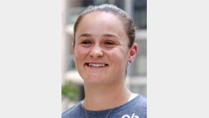 [스포츠 단신]은퇴선언 테니스 스타 바티, 지역 골프대회 우승