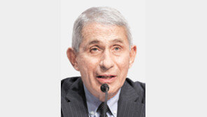 파우치의 경고 “올가을 美서 코로나 재확산될 수도” 