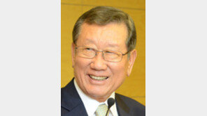 유흥수 前대사 한일친선협회장 연임