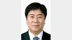 노무현-MB정부 靑서 근무한 경제관료 출신 外