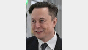 머스크 “트위터 모든 지분 53조원에 사겠다” 