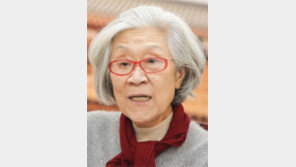 김정옥 교수, 전북대에 20억 추가 기부