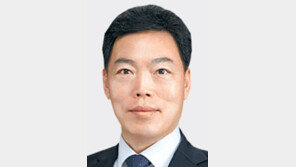 김오수 검찰총장, 민주당 검수완박에 항의 사표 