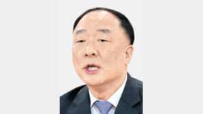 홍남기 “재정준칙 도입해 국가채무 증가폭 관리해야”