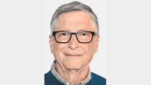 빌 게이츠 “난 머스크처럼 우주산업 안해… 자선사업 더 중요” 