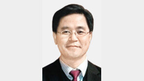 尹 “언론 다 보고있다” 직후… 김성회, 비서관 첫 낙마 