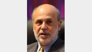 버냉키 “美연준 늑장대응… 1~2년간 스태그플레이션 올 것” 