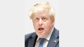 ‘파티 게이트’ 英 존슨… 오늘 불신임투표 진행