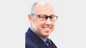 방한 우크라 외교차관 “韓정부에 무기 지원 요청” 