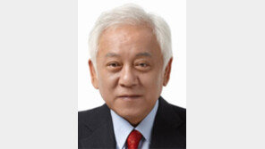 尹, 대통령 직속 국민통합위원장에 김한길 임명 