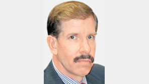 美최고 ‘나치 사냥꾼’, 러 전쟁범죄 조사한다 