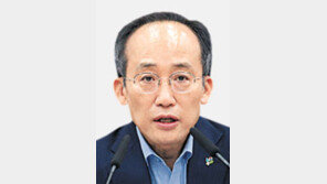 “내달중 규제완화 첫 성과물 내놓겠다”