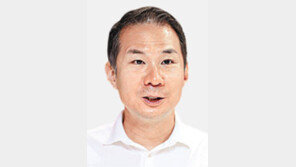 “구글, 네이버-카카오 등 K플랫폼과 협력… 웹툰 기반 게임 개발해 내년말 내놓을것”