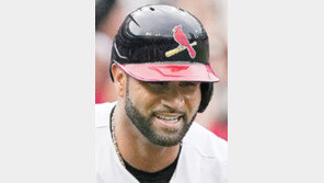 28경기 남은 푸홀스, 700홈런과 함께 물러날까 