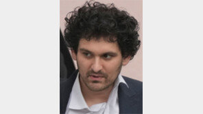 사기혐의 체포 FTX 창업자, 3200억 보석금 한푼 안내고 비즈니스석 타고 귀가 논란 