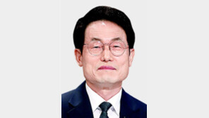 ‘해직교사 부당채용’ 조희연, 징역1년6개월 집유2년 