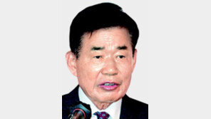 김진표 “의원 30~50명 늘리되 인건비 동결” 