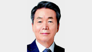 인권위 상임위원에 김용원 변호사