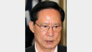 공수처, ‘서명 강요 의혹’ 송영무 조사… “곧 檢에 기소 요구” 