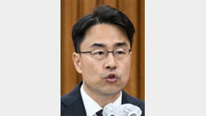 권영준 “2년간 관계맺은 로펌 사건 안맡을것” 