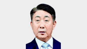 尹, 방송통신위원장에 이동관 지명 