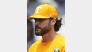 이정후 새 감독은 프로 경험 없는 ‘대학 명장’