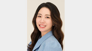 [동아시론/이은경]자극의 시대, 조용히 헐거워진 가족