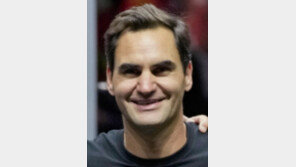 “한 번 우승이 꿈이었는데”… 페더러, 명예의 전당에