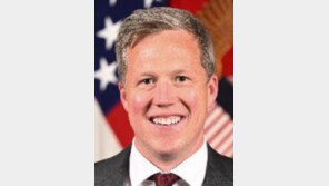 ‘드론 가이’ 드리스컬, 美-우크라 평화협정 중재자로 부상[지금, 이 사람]