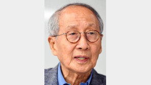 사랑의열매 회장에 윤여준 前장관