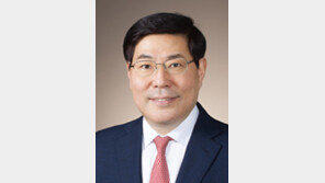 [전문의 칼럼]피 한 방울로 치매 예측… 돌봄 넘어 예방이 국가 전략