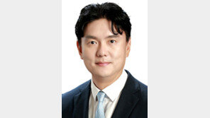 ‘0.8명’ 저출생 반등, 허들 넘어 구조로 가야 한다[기고/박형준]