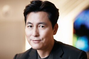 ‘문가비 아들 父’ 정우성, 비연예인과 열애설 “배우 사생활” [공식입장]