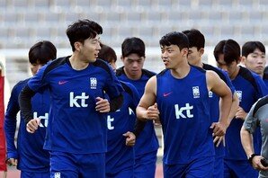 한국, 중국 축구 호흡기 떼나 '7-0 화력 쇼 또 보일까'