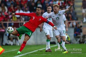 ‘호날두 멀티골’ 포르투갈, 아일랜드 3-0 완파
