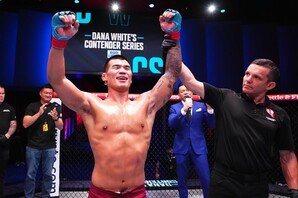 “난, 네게 반했어!” 화이트 마음 뺏은 고석현… 22번째 코리안 UFC 파이터 됐다