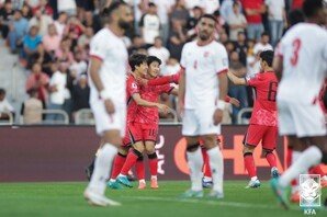 ‘이재성 선제골’ 한국, 요르단에 전반 1-0 리드 ‘황희찬 부상 이탈’