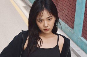 비비, 브라탑 입고 당당하게 활보…유니클로 화보 공개