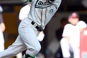 캠프 MVP 대타 한 타석 세우고 말소해 미안해했던 감독…SSG 최준우 “오히려 제가 죄송했어요”